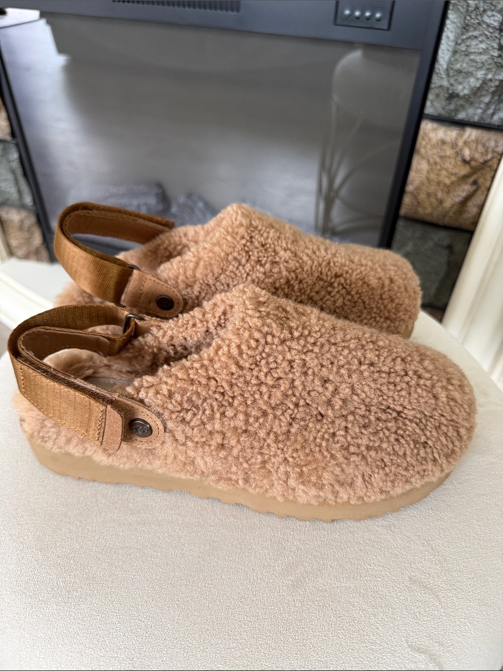 UGG Women’s Lanah Clog